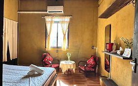 Maison De Hill Home